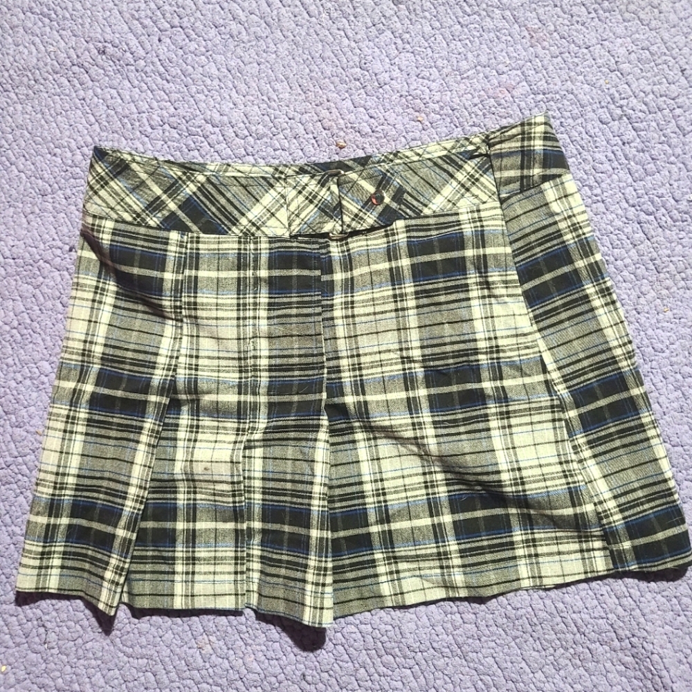 Black and White Pleated Skirt